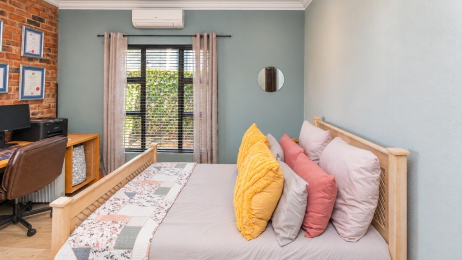5 Bedroom Property for Sale in Xanadu Nature Estate North West